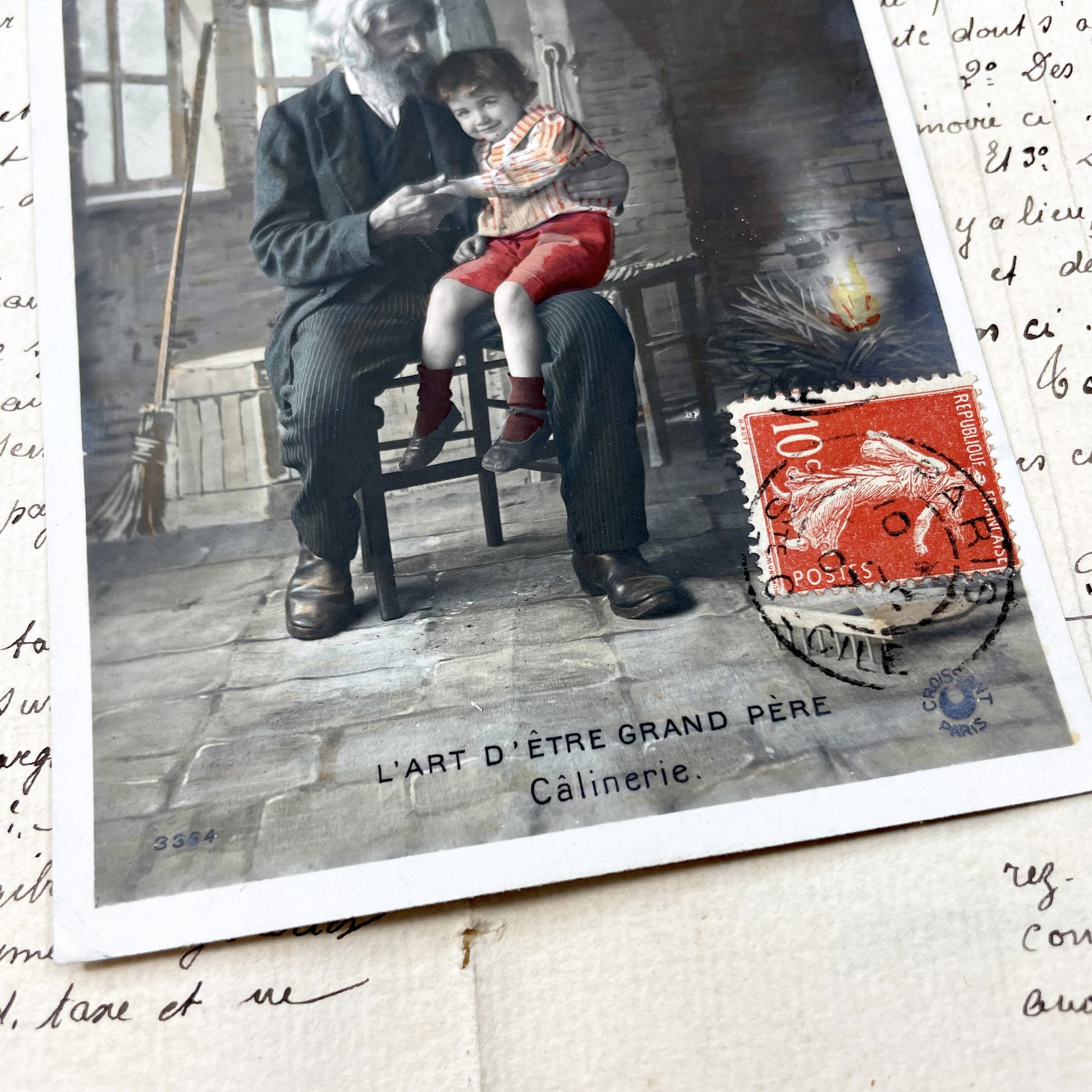 1910s - French Postcard Grandfather Child Portrait - Sentimental Belle Epoque Art - L'Art D'Être Grand Père Câlinerie - Vintage Family Scene