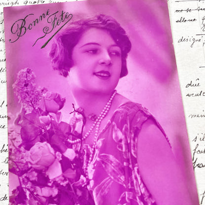 1920s - Vintage French Postcard - Beautiful Woman with Flowers - 'Bonne Fete' - Glamorous Flapper Era Image - Antique Greeting Card