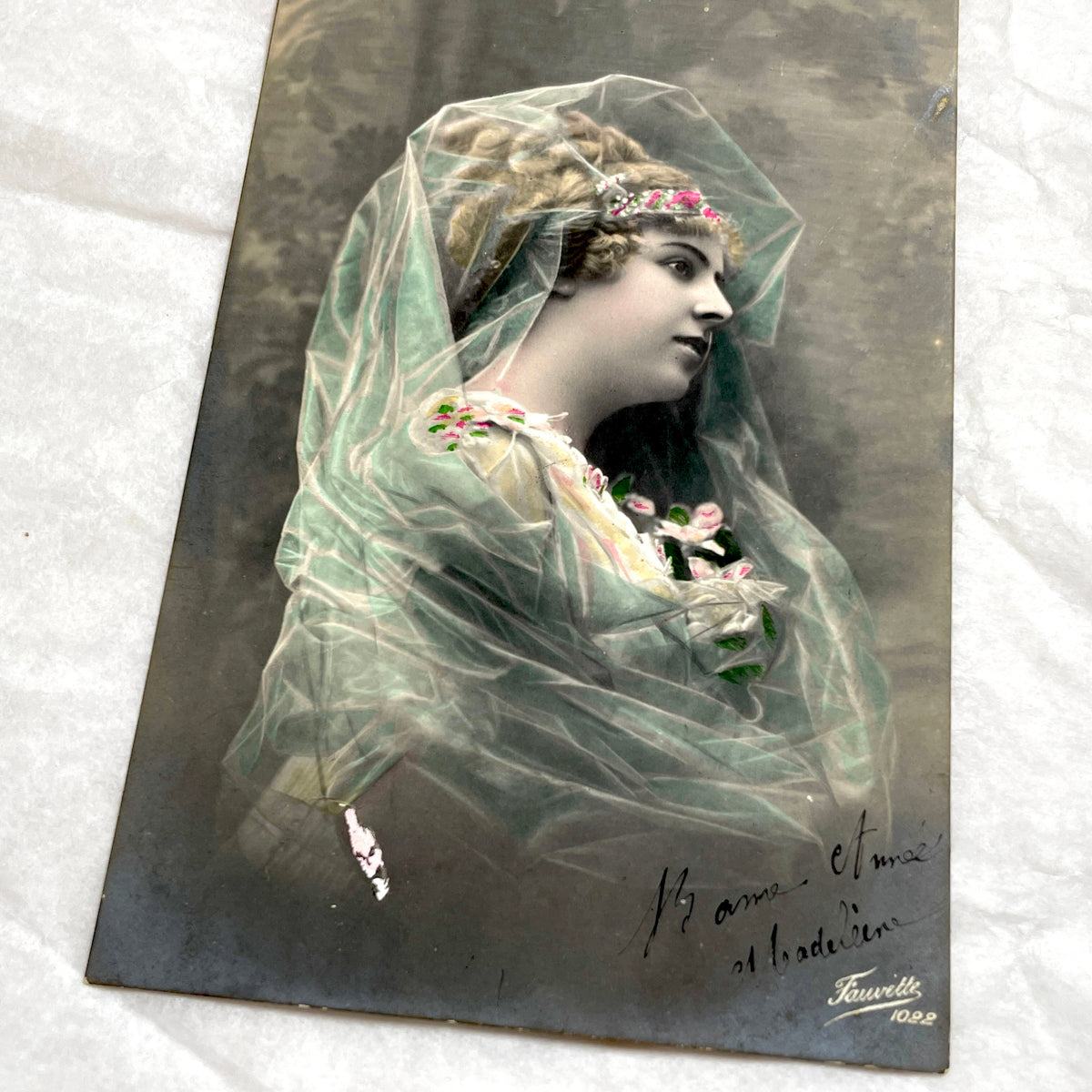 1910s - French Actress Postcard - Hand - Colored Portrait Fauvette