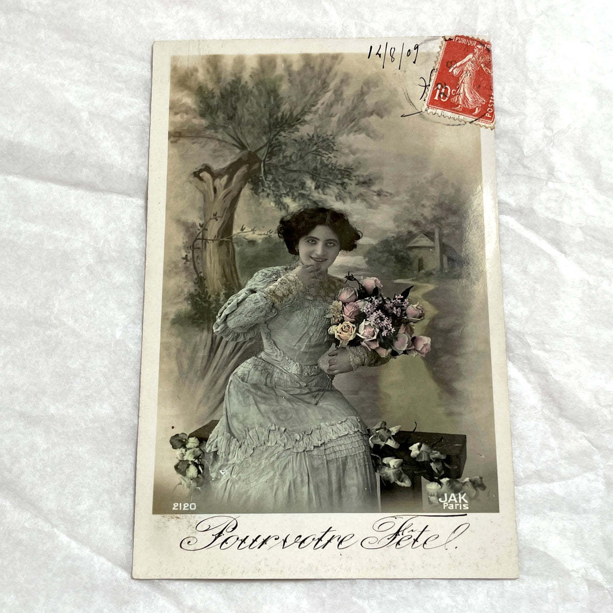1900s - Vintage French Postcard - Elegant Woman with Flowers 'Pour votre Fête!'