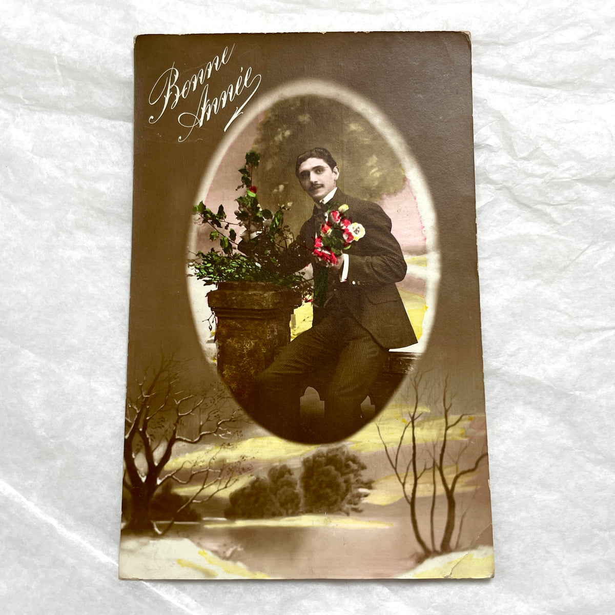 1900s - Vintage French Postcard - Man with Flowers - Bonne Année