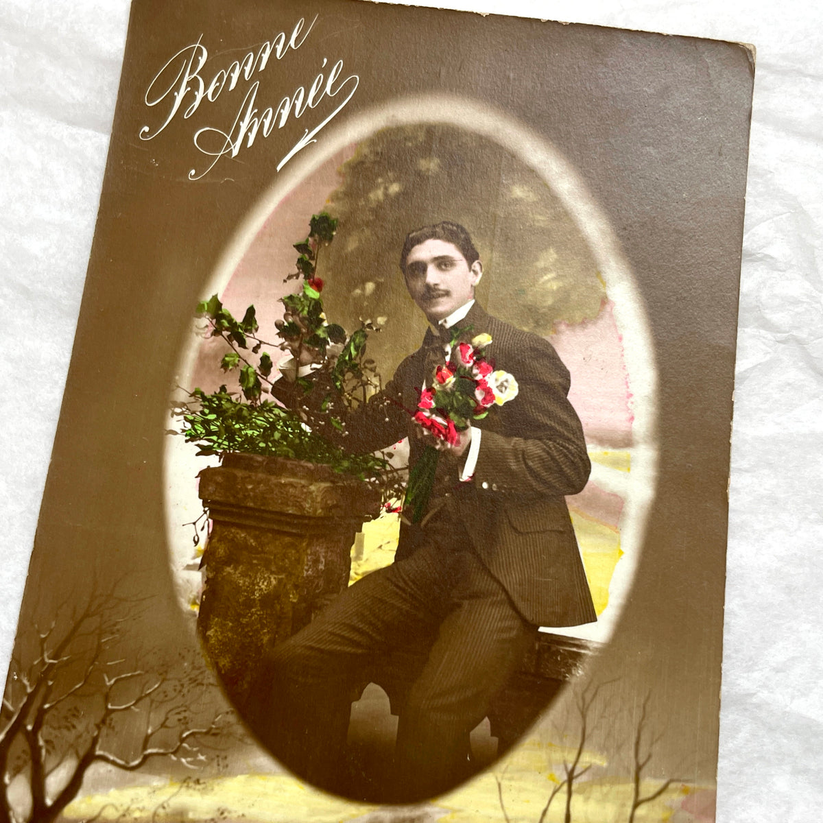 1900s - Vintage French Postcard - Man with Flowers - Bonne Année