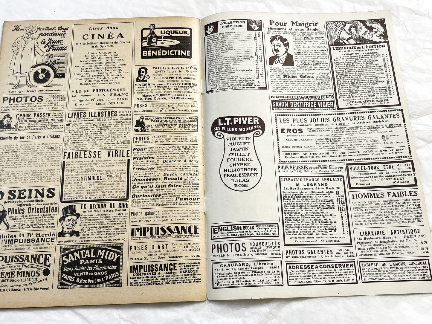 1920s - French magazine "Fantasio" with articles, photos, advertising, etc. - 1922 - 36 pages