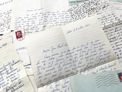 1960s - 5 or 10 letters between a French couple - French letters in their envelope