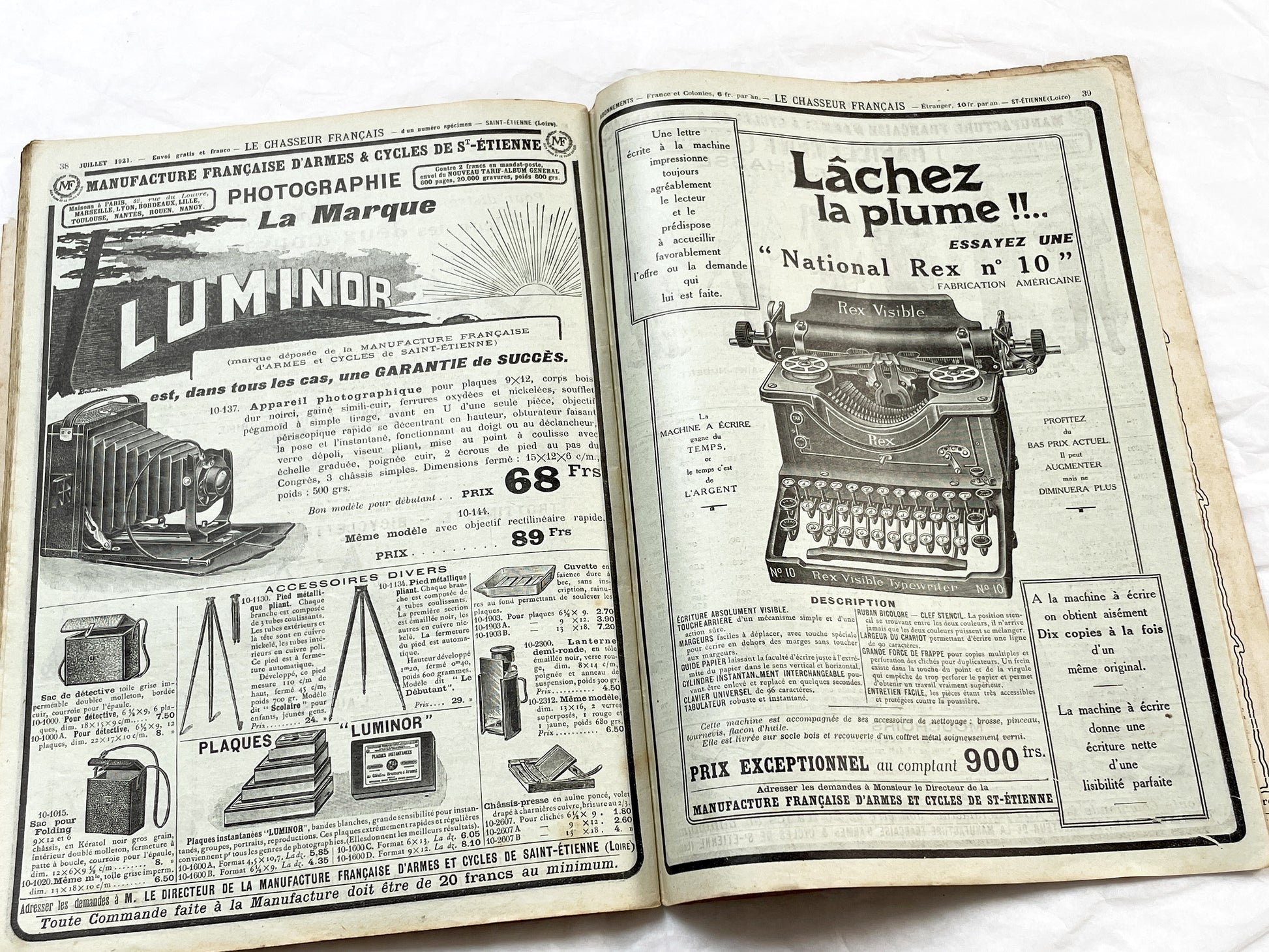 1920s – French Magazine - Le Chasseur Français - French vintage illustrated lifestyle & advertising publication