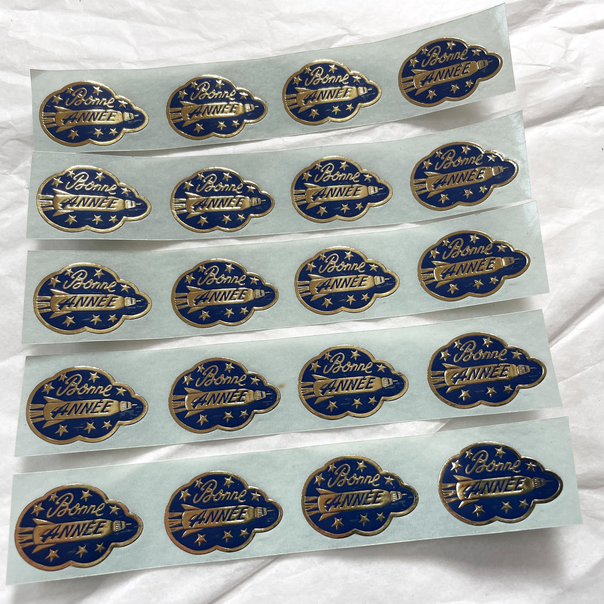 1950s - 20 Vintage French New Year Stickers - Retro Happy New Year Labels - Mid-Century Space Age Collectible Decals - Lot of 20