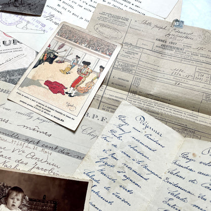 Vintage 1920s French paper ephemera lot featuring diverse antique documents, letters, invoices, and postcards from France.