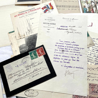 Lot of 20 French historical documents from the 1910s WWI era, including handwritten letters, postcards, and military correspo