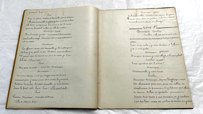 1930s French play script manuscript showing 'Acte 5ème' and handwritten text for a theater scene.