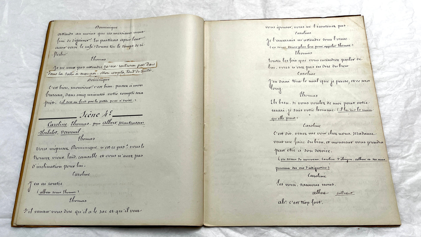 1930s French play script manuscript showing 'Acte 5ème' and handwritten text for a theater scene.