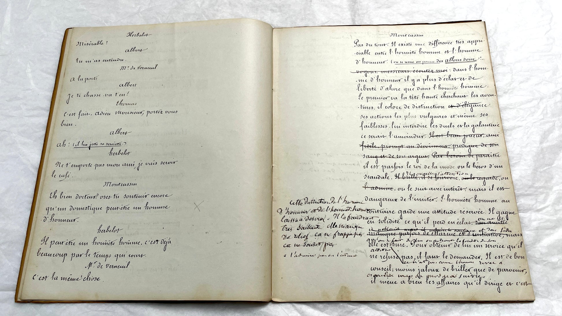 1930s French play script manuscript showing 'Acte 5ème' and handwritten text for a theater scene.