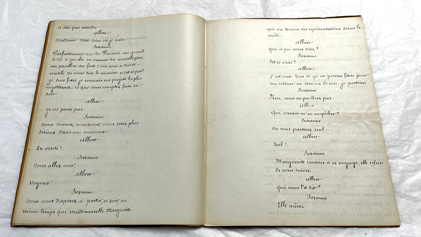 1930s French play script manuscript showing 'Acte 5ème' and handwritten text for a theater scene.