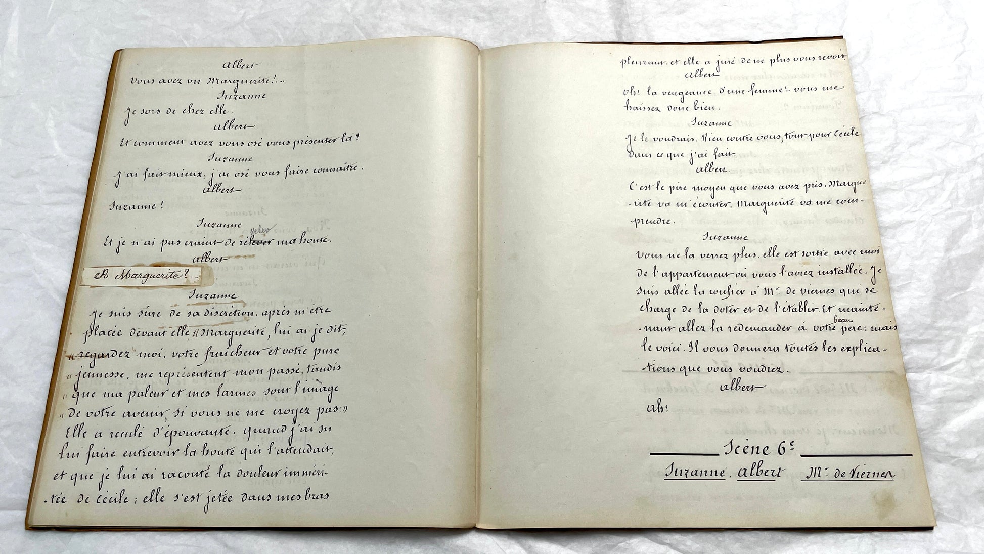 1930s French play script manuscript showing 'Acte 5ème' and handwritten text for a theater scene.