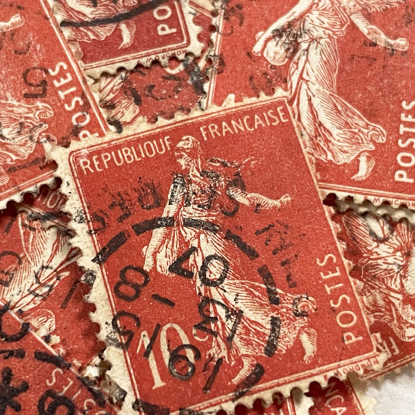 1910s - Lot of 30 Vintage French Postage Stamps – 10 cents - Brick Red “Semeuse” – Early 20th Century Collectible Ephemera
