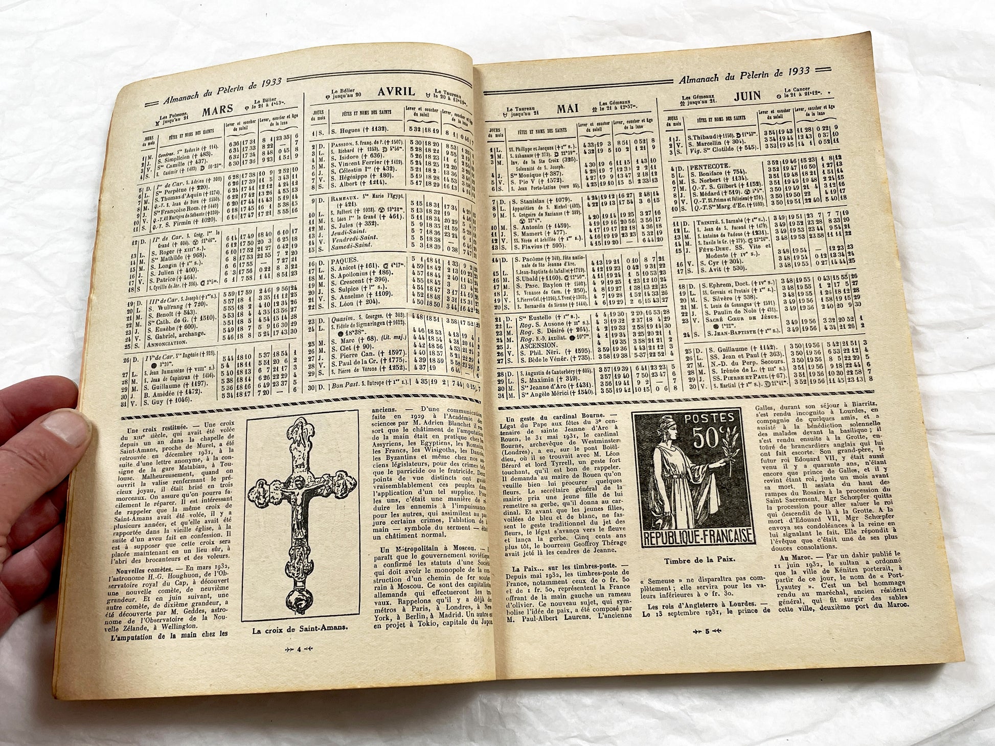 1930s - Antique 1933 French Catholic Pelerin Almanac - Vintage Religious Publication - Illustrated Calendar - Paris Good Press Collectible