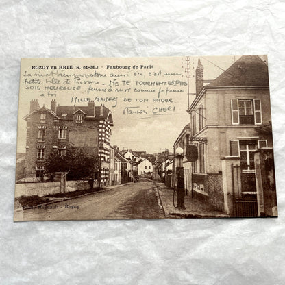 1910s French handwritten postcard with affectionate message, vintage personal correspondence ephemera.