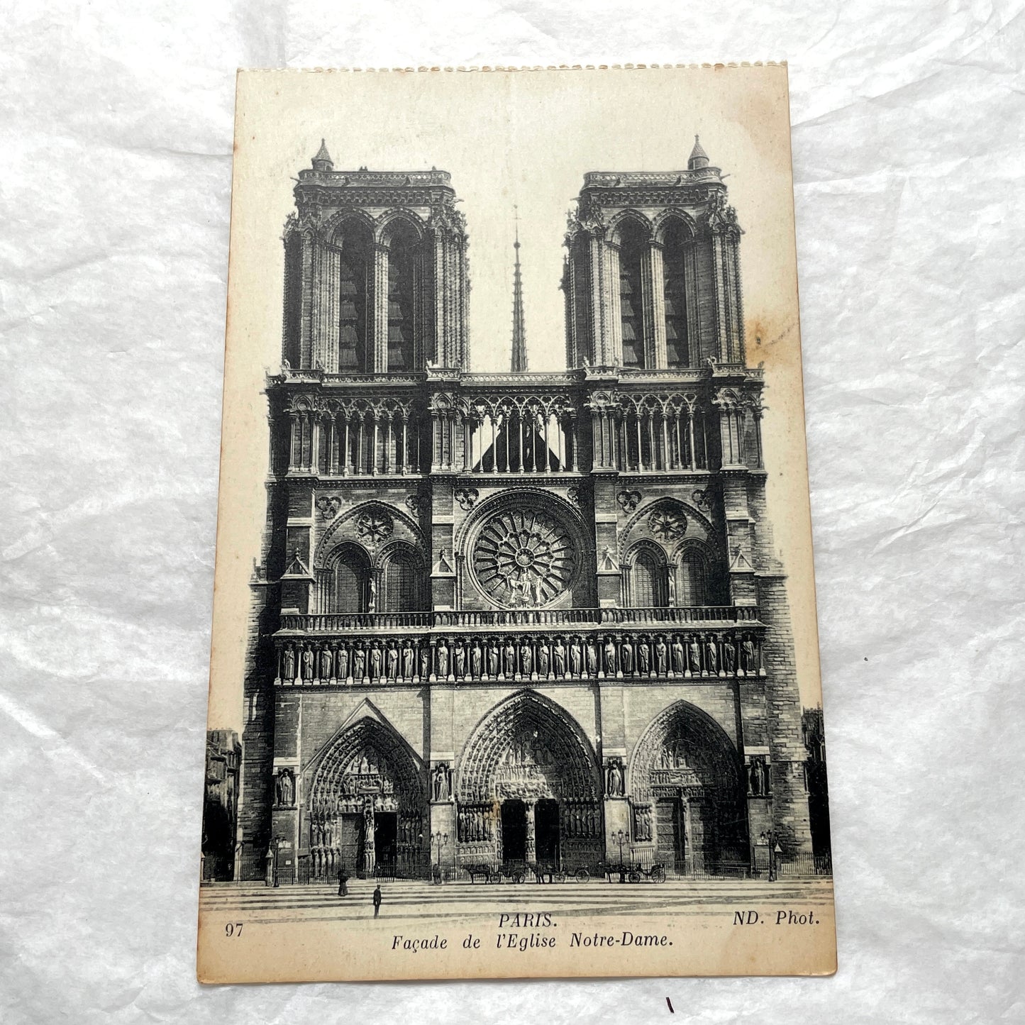 1910s lot of 5 French vintage postcards featuring Notre-Dame de Paris cathedral architecture and sculptures.